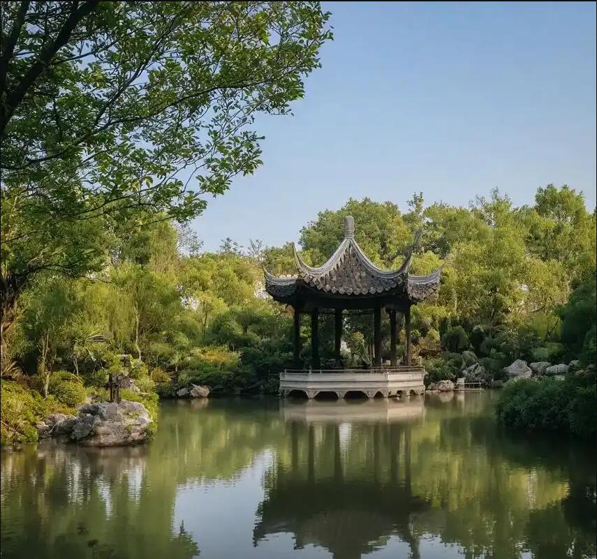 抚远县半雪餐饮有限公司